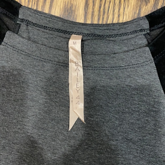 NWOT Bailey 44 suede and jersey t shirt. Size small new without tags - Picture 2 of 5